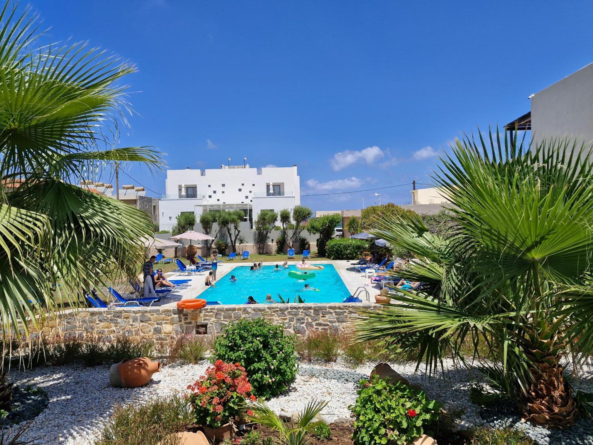 Creteco Hotel & Suites Goúrnes Εξωτερικό φωτογραφία