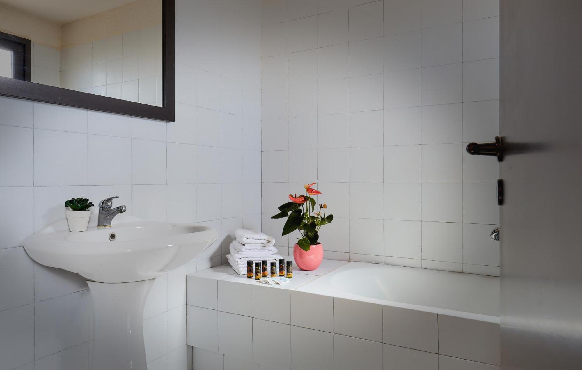 Creteco Hotel & Suites Goúrnes Εξωτερικό φωτογραφία