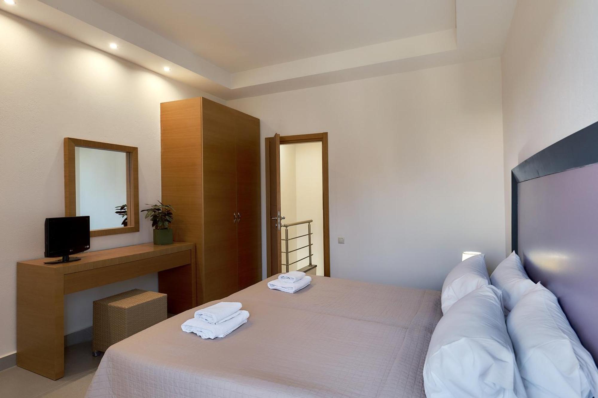 Creteco Hotel & Suites Goúrnes Εξωτερικό φωτογραφία