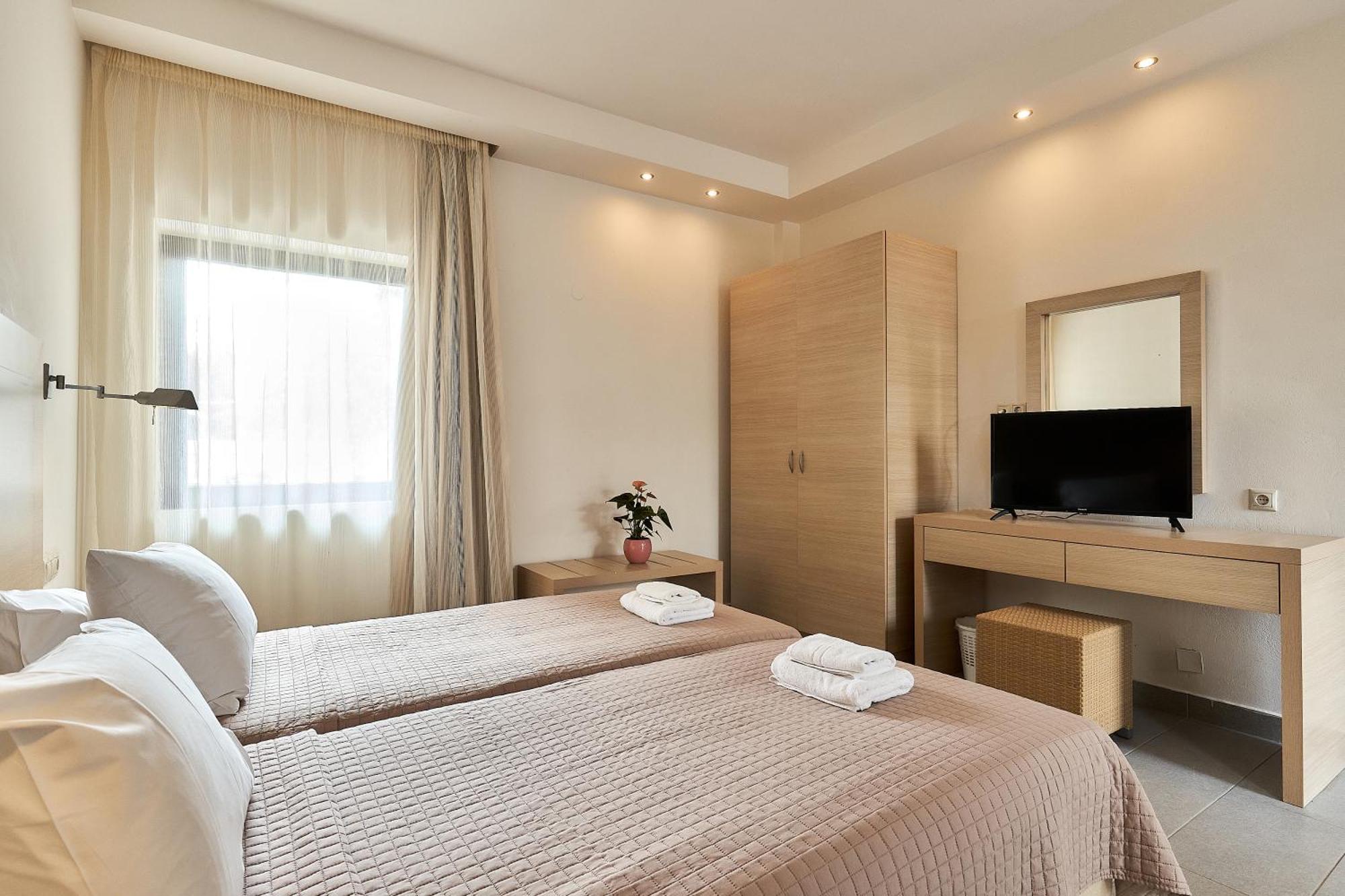 Creteco Hotel & Suites Goúrnes Εξωτερικό φωτογραφία