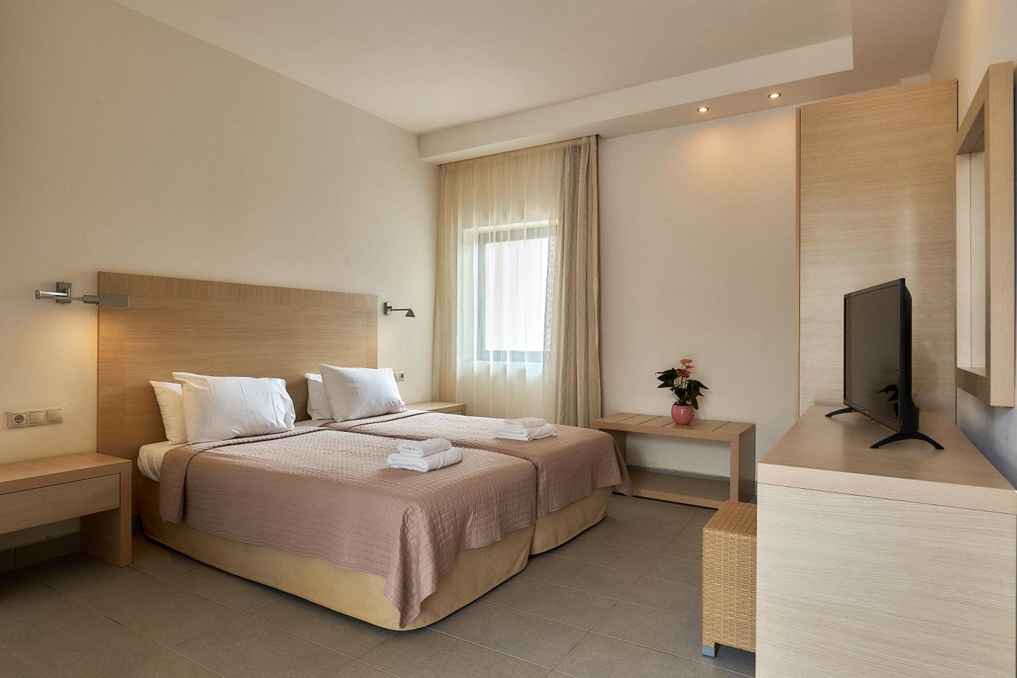 Creteco Hotel & Suites Goúrnes Εξωτερικό φωτογραφία